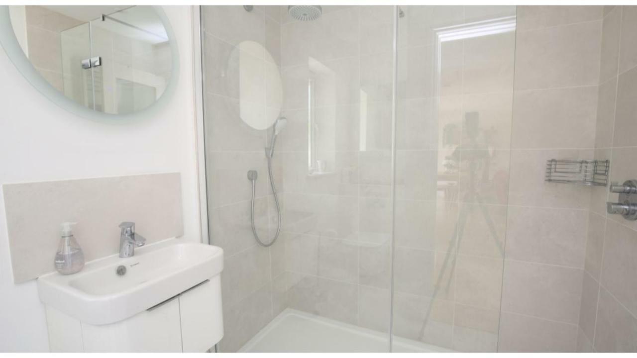 ★ Luxury Oxford Apartment ★ Sleeps 4, Free Parking エクステリア 写真